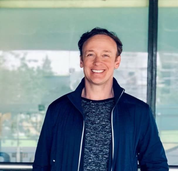 Portrait of Jay Ozer